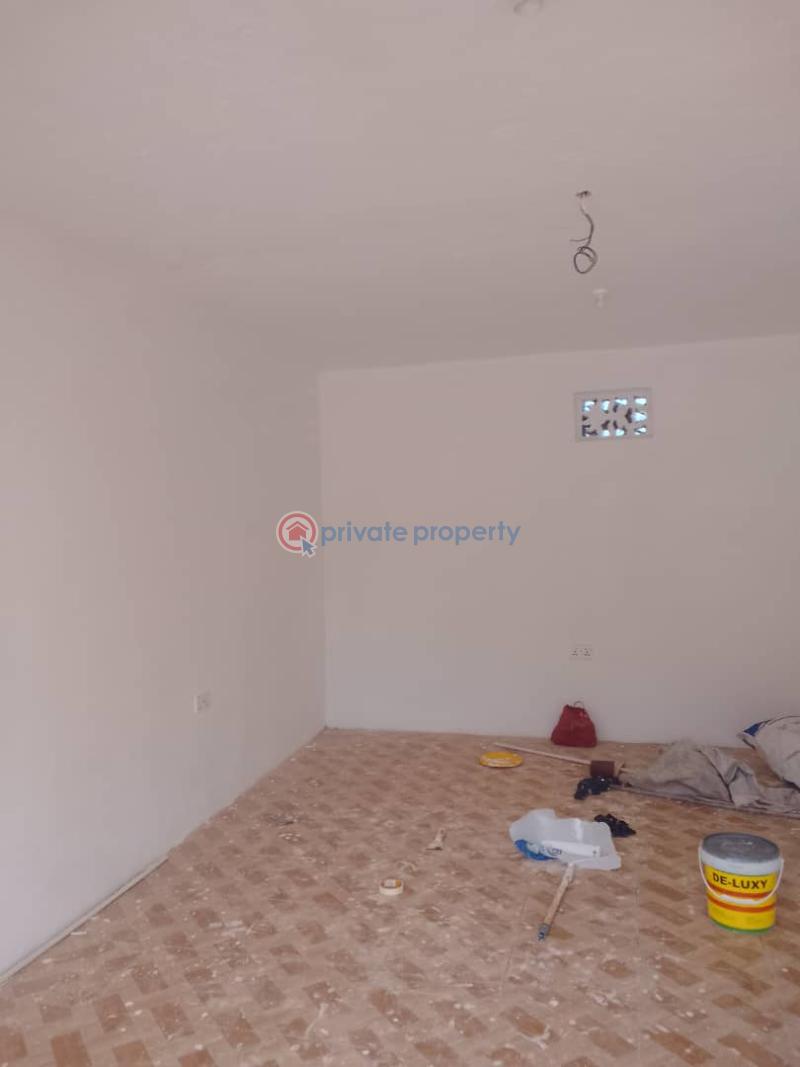 1 bedroom Shop For Rent Rasta Bushroad Police Statoin Teshie-Nungua Estates Accra - 2
