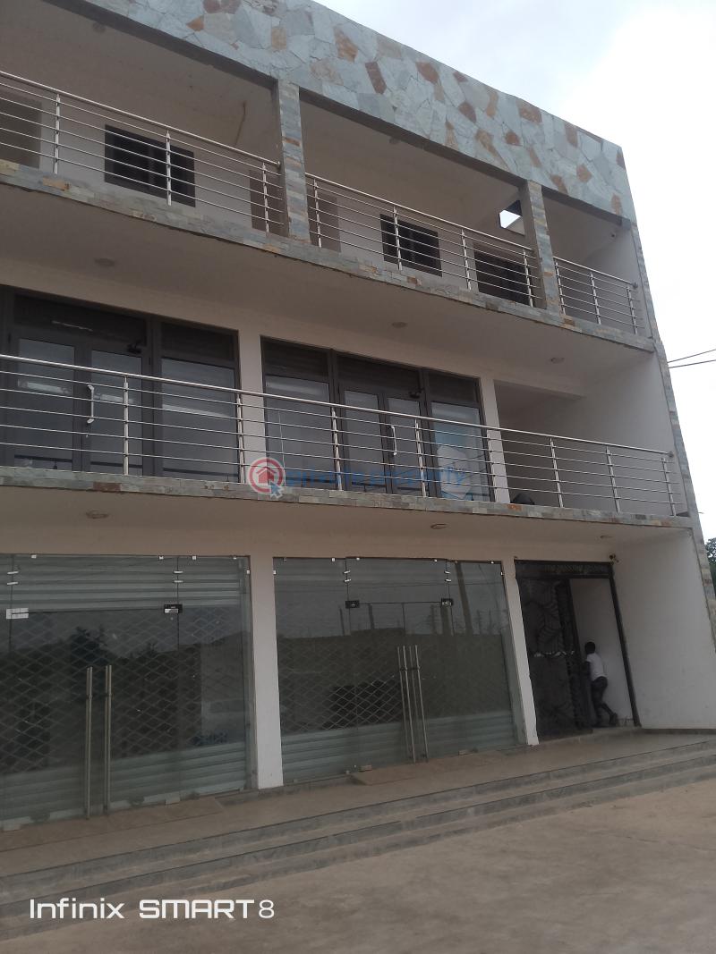 1 bedroom Shop For Rent Teshie Bushroad Police Statoin Teshie-Nungua Estates Accra - 2