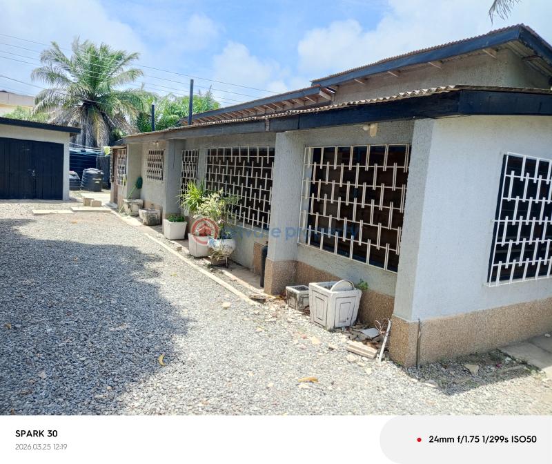 Commercial Land For Sale The Browns Realtor ,osu Nyaneba Estate Osu Road Accra - 2