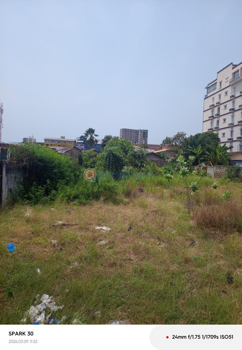 Commercial Land For Sale The Browns Realtor ,osu Oxford Street Osu Road Accra - 1