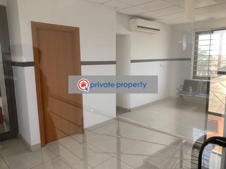 Plaza / Complex / Mall For Rent Asylum Down Accra (PID 3PABZY