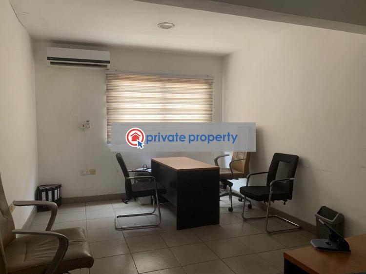 Plaza / Complex / Mall For Rent Asylum Down Accra (PID 3PABZY