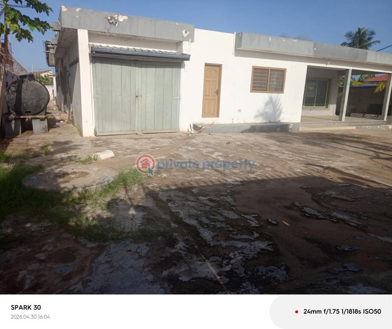 5 bedroom Commercial Property For Sale The Browns Realtor ,osu Oxford Street Osu Road Accra - 5