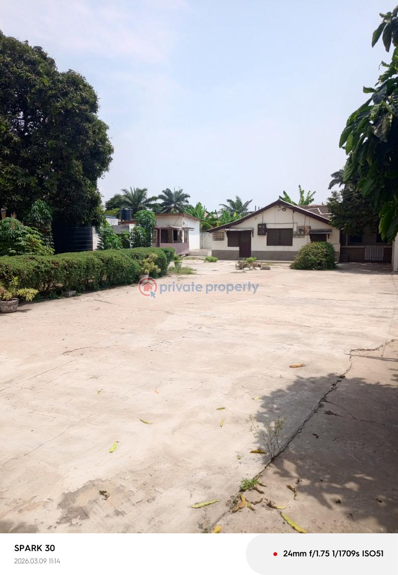 Commercial Land For Sale The Browns Realtor ,osu Oxford Street Osu Road Accra - 0
