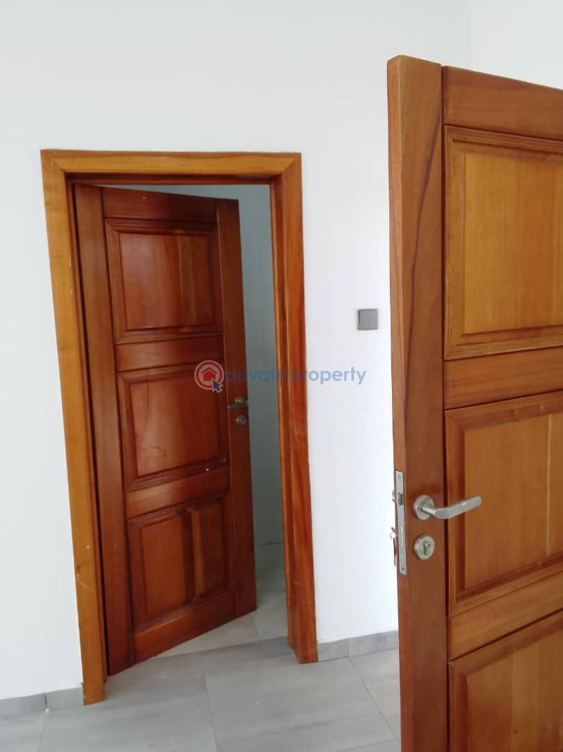 1 bedroom Office Space For Rent Tse Addo Goil Filling Statoin Behind The Labadi Trade Fair Center Tse Addo Accra - 4
