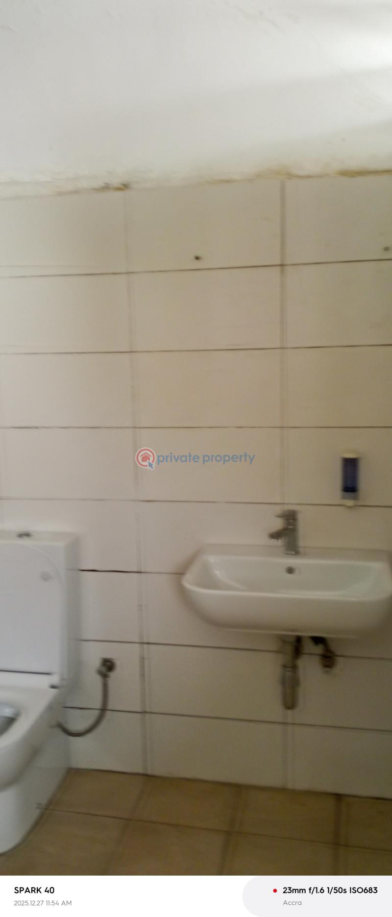 Commercial Property For Rent Cantonment Bank Hospital 🏥🏥🏥 Cantoment. Lawrounds Agency Cantonments Accra - 4