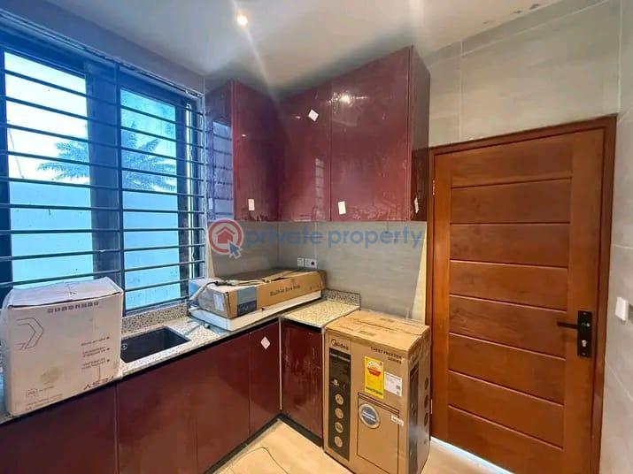 4 bedroom House For Sale North Labone Accra - 6