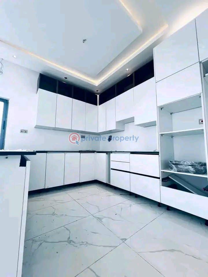 4 bedroom Townhouse For Sale East Legon Accra - 5