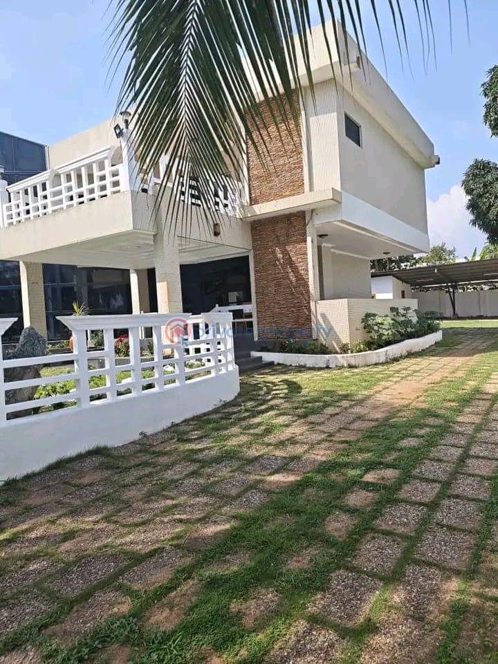 5 bedroom House For Sale Airport Residential Area Accra - 4