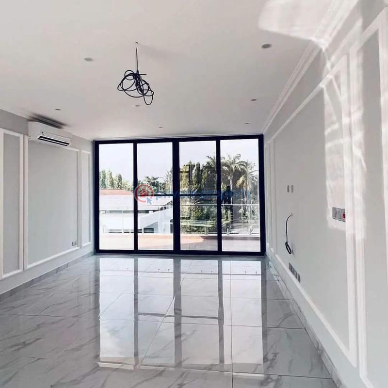 8 bedroom House For Sale Accra Ghana Cantonments  - 8