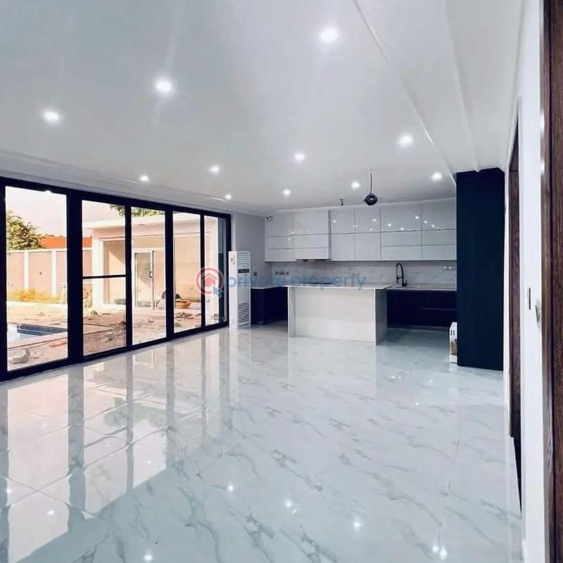 8 bedroom House For Sale Accra Ghana Cantonments  - 5