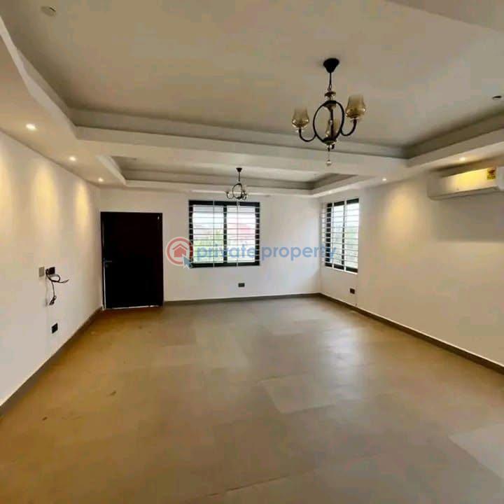 5 bedroom Townhouse For Sale East Airport Airport Residential Area Accra - 9