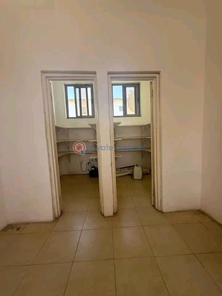 6 bedroom House For Rent Airport Residential Area Accra - 11