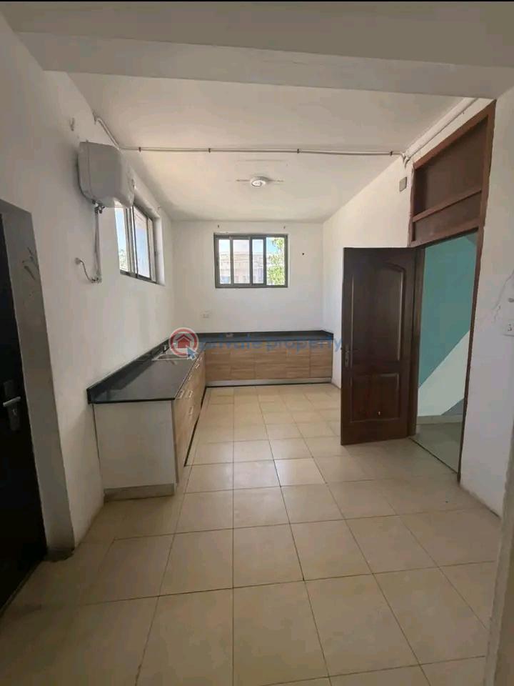 6 bedroom House For Rent Airport Residential Area Accra - 10
