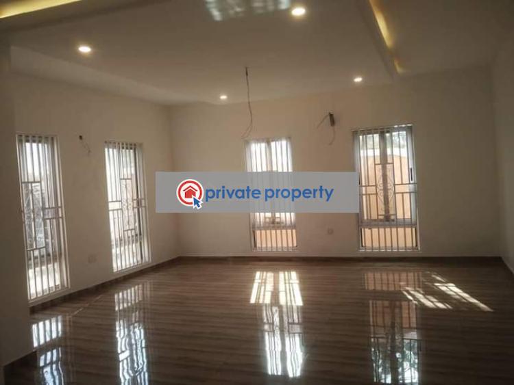5 bedroom House For Sale &nbsp;community 25 Tema Accra - 5
