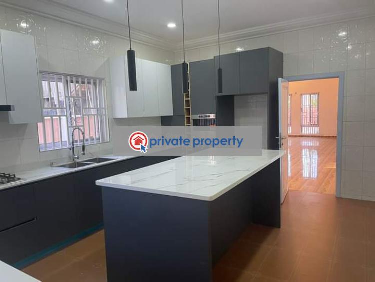 5 bedroom House For Sale &nbsp;community 25 Tema Accra - 4