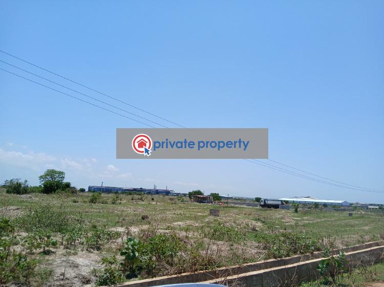 Mixed use Land For Sale &nbsp;central University College Dawhenya Tema Accra - 3