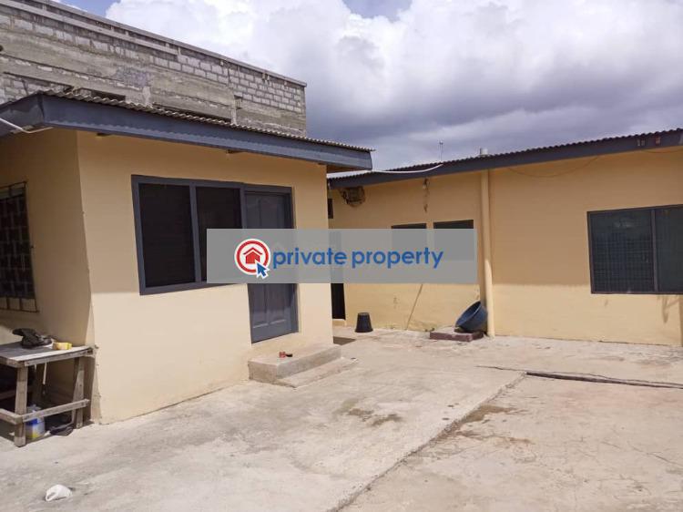 5 bedroom Detached Bungalow For Sale &nbsp;dansoman Adb Bank Area Accra Metropolitan  - 1