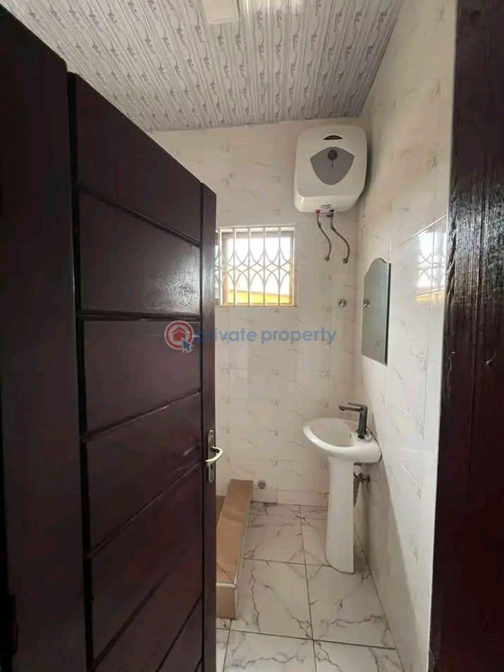 2 bedroom Apartment For Rent Kotobabi Accra - 2