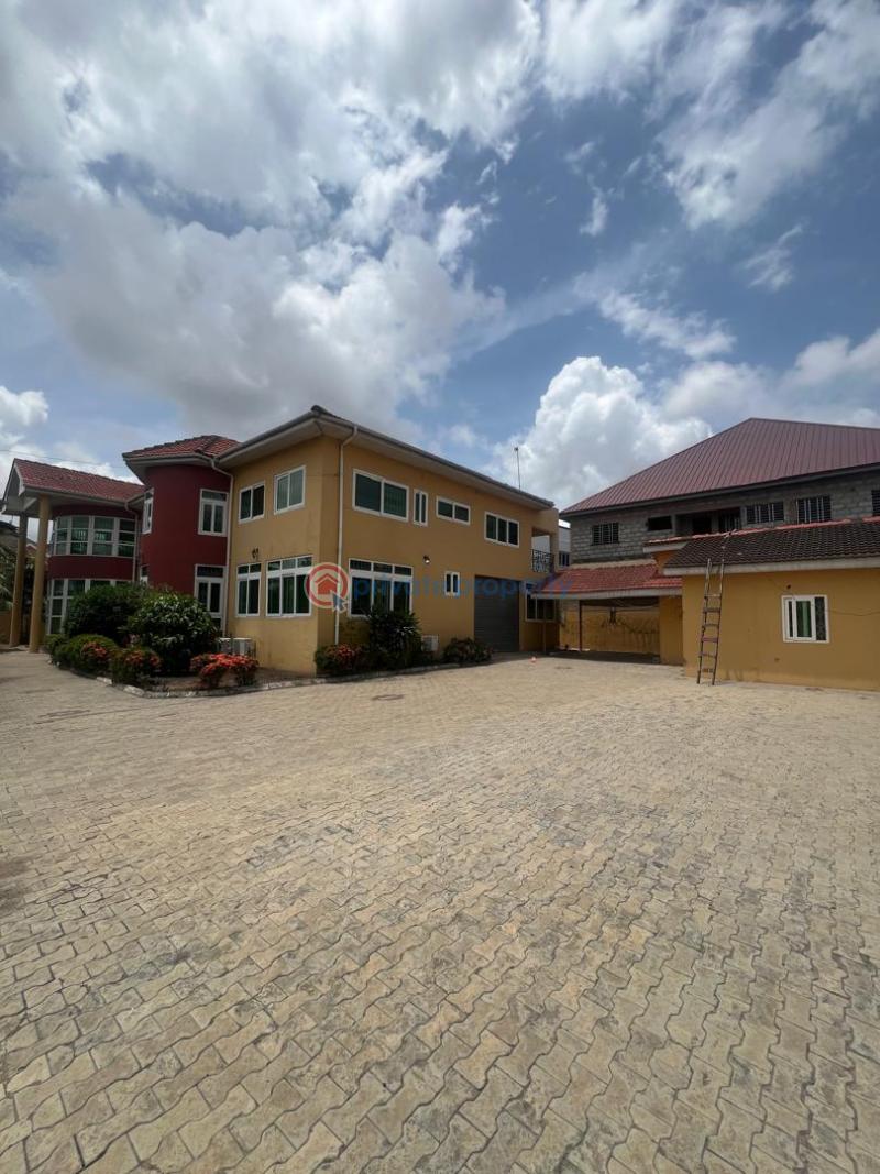 8 bedroom House For Rent East Legon Accra - 1
