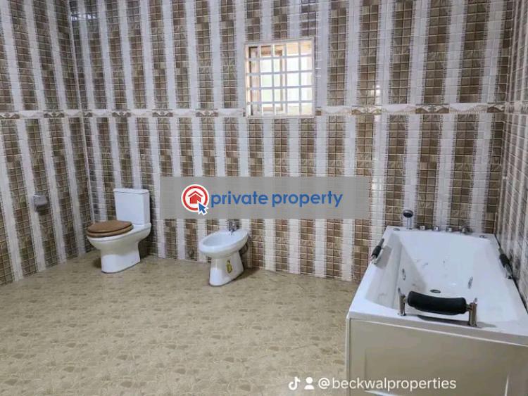 6 bedroom House For Sale &nbsp;ashieyie Adenta Municipal Accra - 3