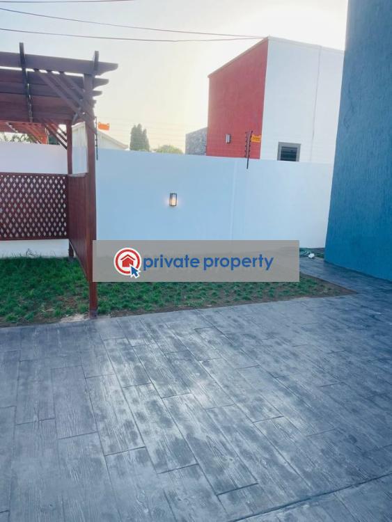 3 bedroom Detached Bungalow For Sale &nbsp;sakumono Tema Accra - 2
