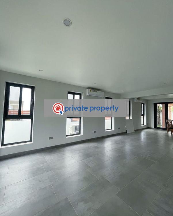 4 bedroom Detached Duplex For Sale &nbsp;tseaddo High Street East Airport Airport Residential Area Accra - 3