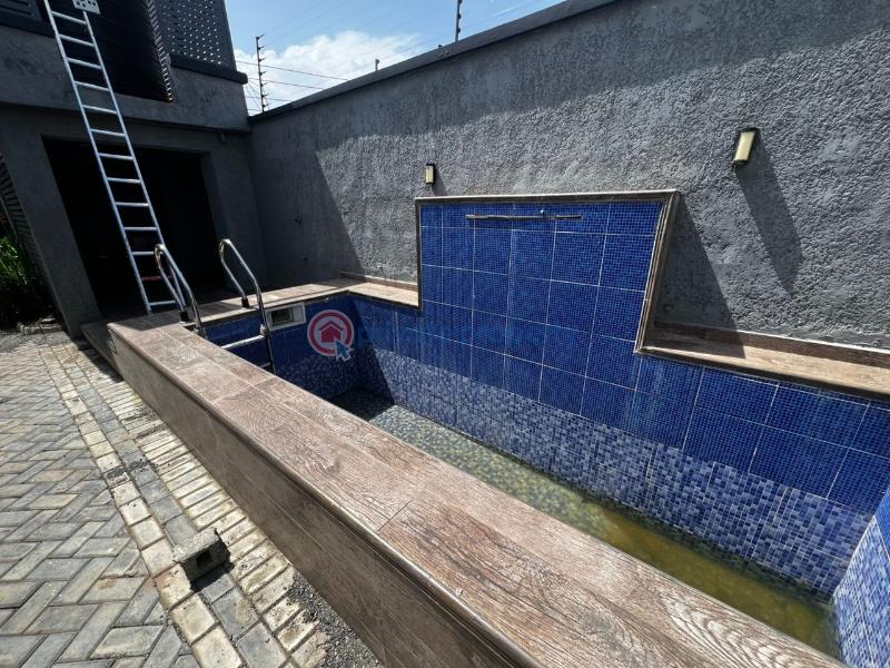 5 bedroom Detached Duplex For Sale East Legon Adjiringanor. Adjiringanor East Legon Accra - 5