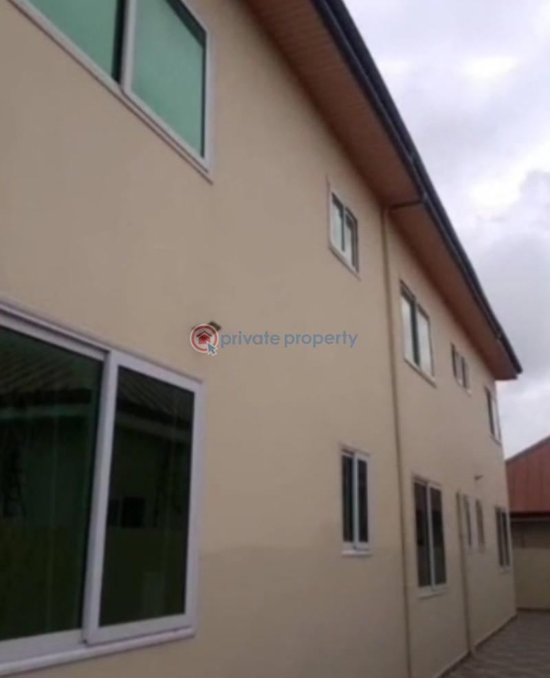 10 bedroom Detached Duplex For Sale Spintex C18 Comm 18 Spintex Accra - 3