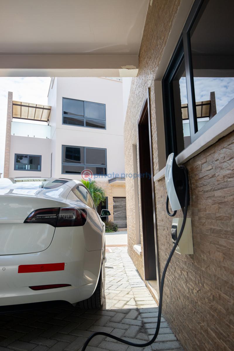 3 bedroom House For Sale Airport Residential Area Accra - 9