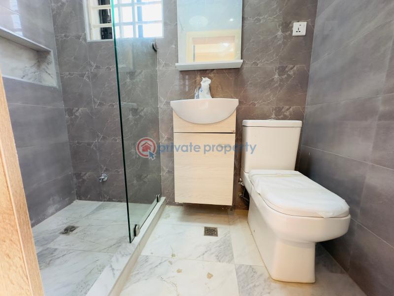 4 bedroom House For Sale Comm 18 Spintex Accra - 5