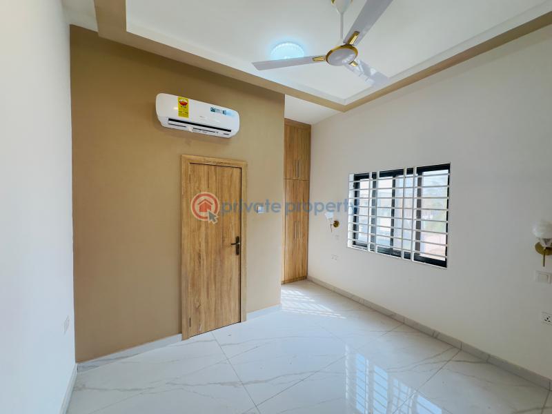 4 bedroom House For Sale Comm 18 Spintex Accra - 5