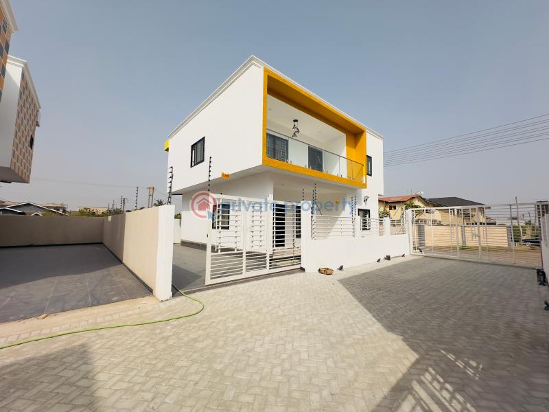 4 bedroom House For Sale Comm 18 Spintex Accra - 11