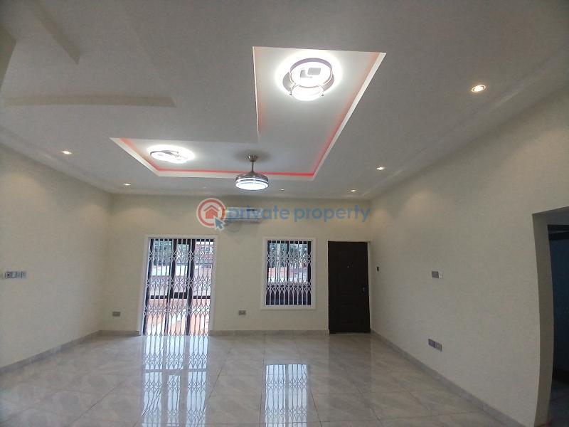5 bedroom Detached Duplex For Sale Tantra Hills Achimota Accra - 3