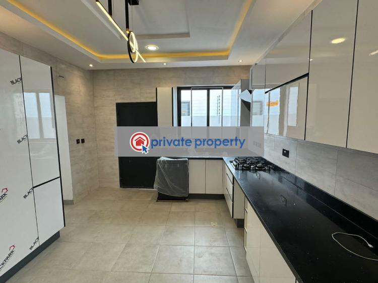4 bedroom Detached Duplex For Sale &nbsp;spintex Baatsonaa Spintex Accra - 11