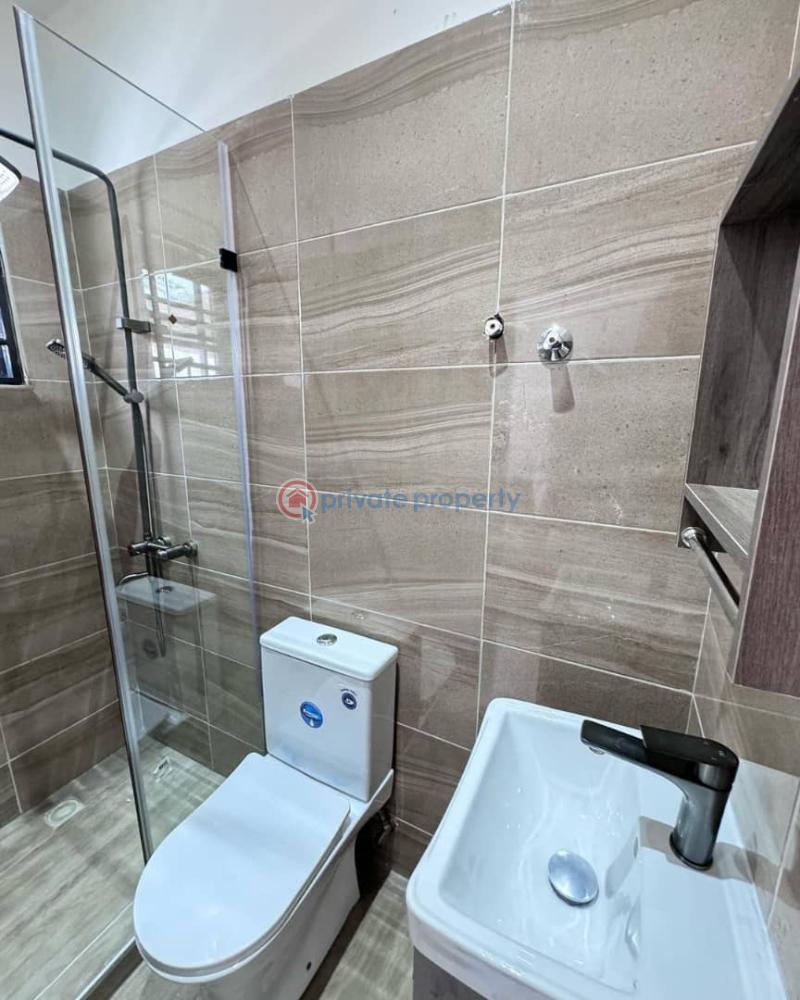 3 bedroom House For Sale Lakeside Estates. Adenta Municipal Accra - 0