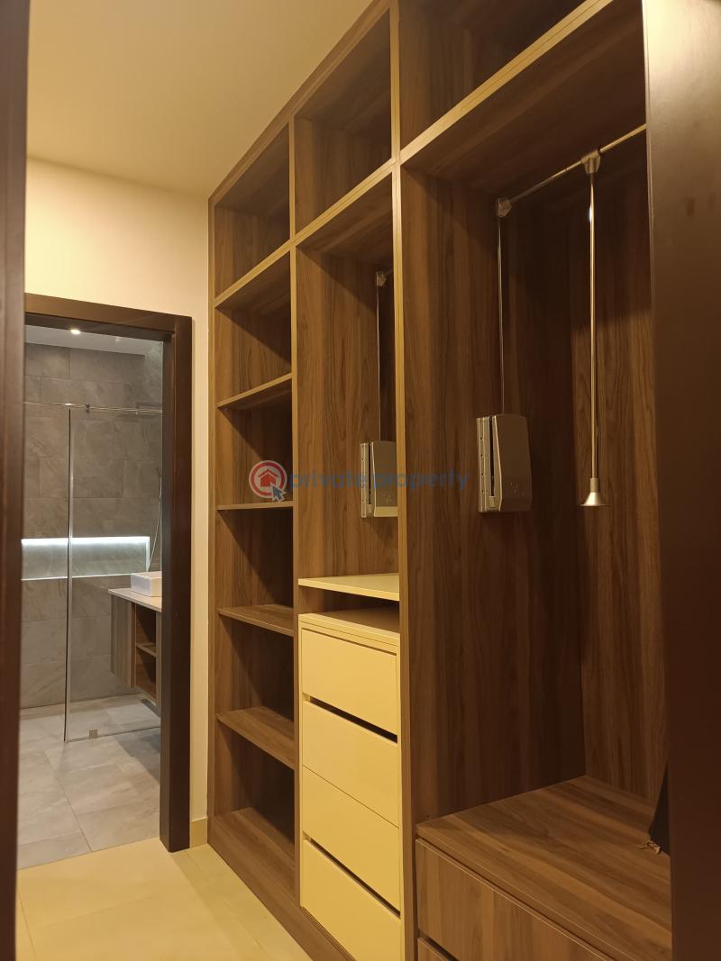 3 bedroom Townhouse For Sale Airport Residential Area Accra - 3