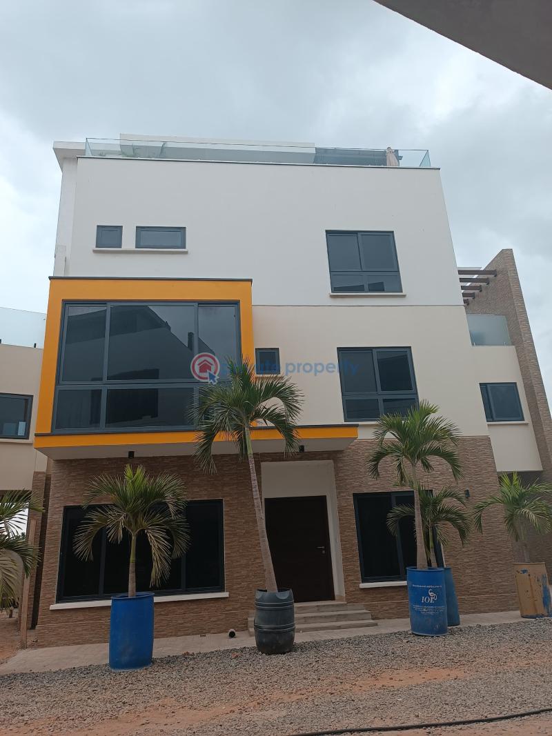 3 bedroom Townhouse For Sale Airport Residential Area Accra - 14