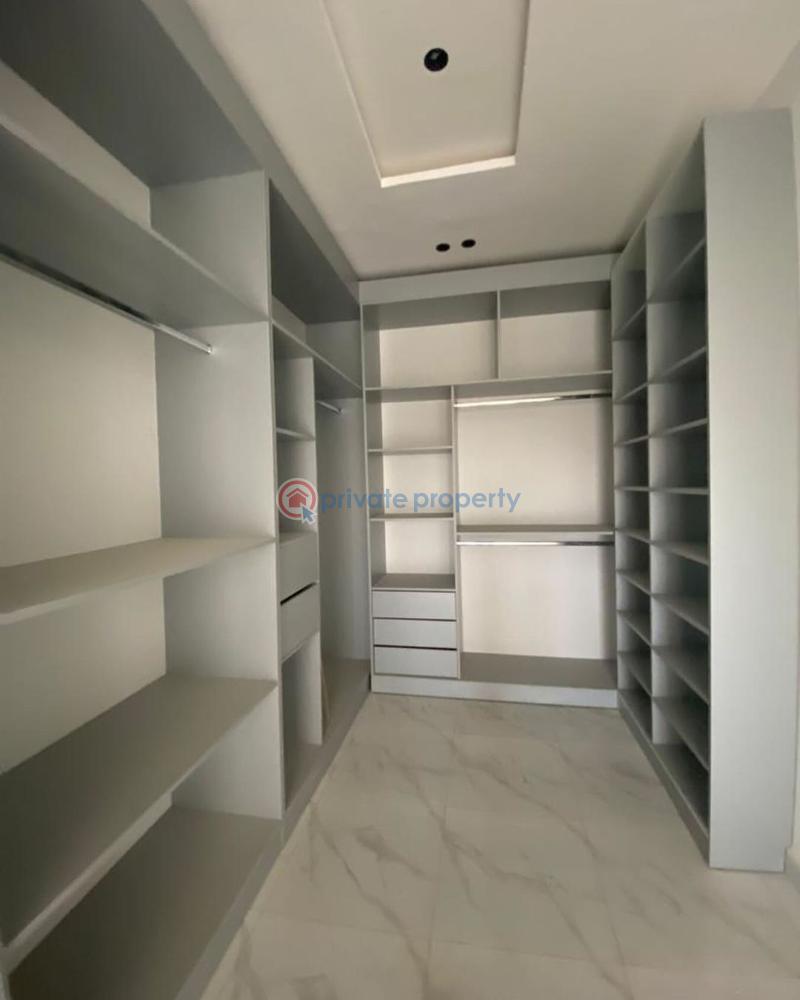 4 bedroom House For Sale Lakeside Estates. Adenta Municipal Accra - 0