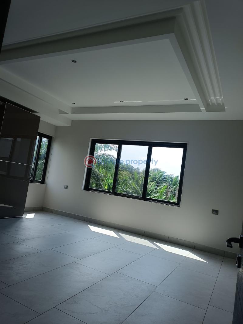 4 bedroom House For Sale Airport Residential Area Accra - 4