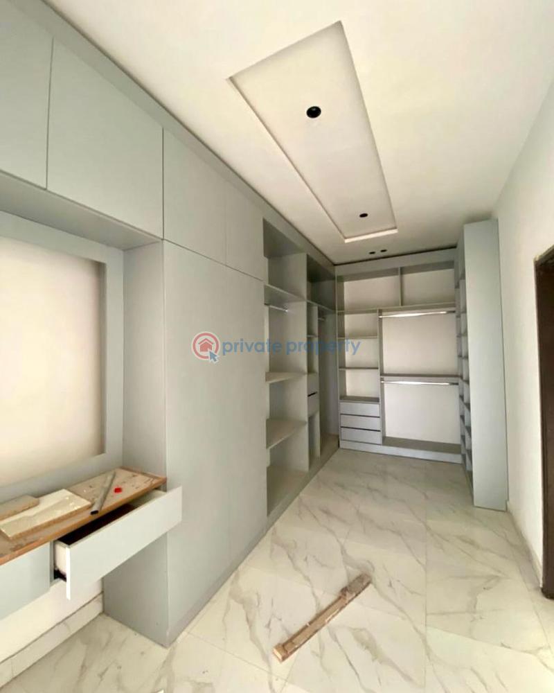 4 bedroom House For Sale Lakeside Estates. Adenta Municipal Accra - 1
