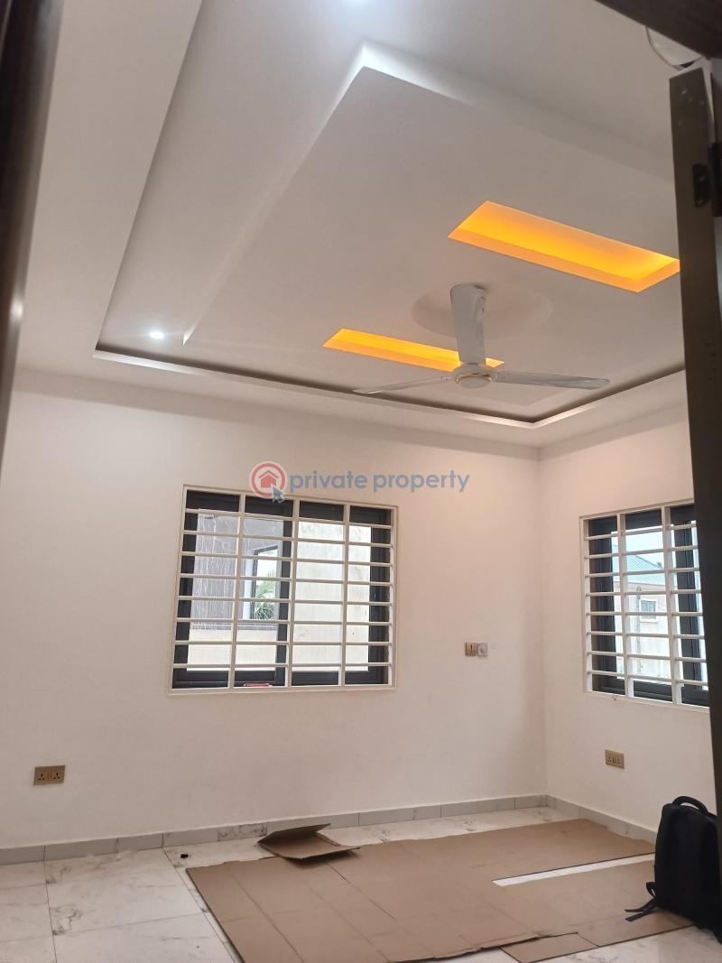 4 bedroom House For Sale Oyarifa Adenta Municipal Accra - 6