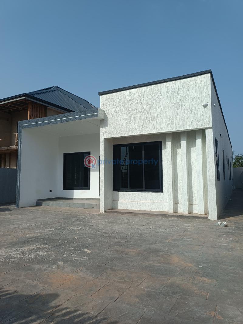 4 bedroom House For Sale Lakeside Adenta Municipal Accra - 3
