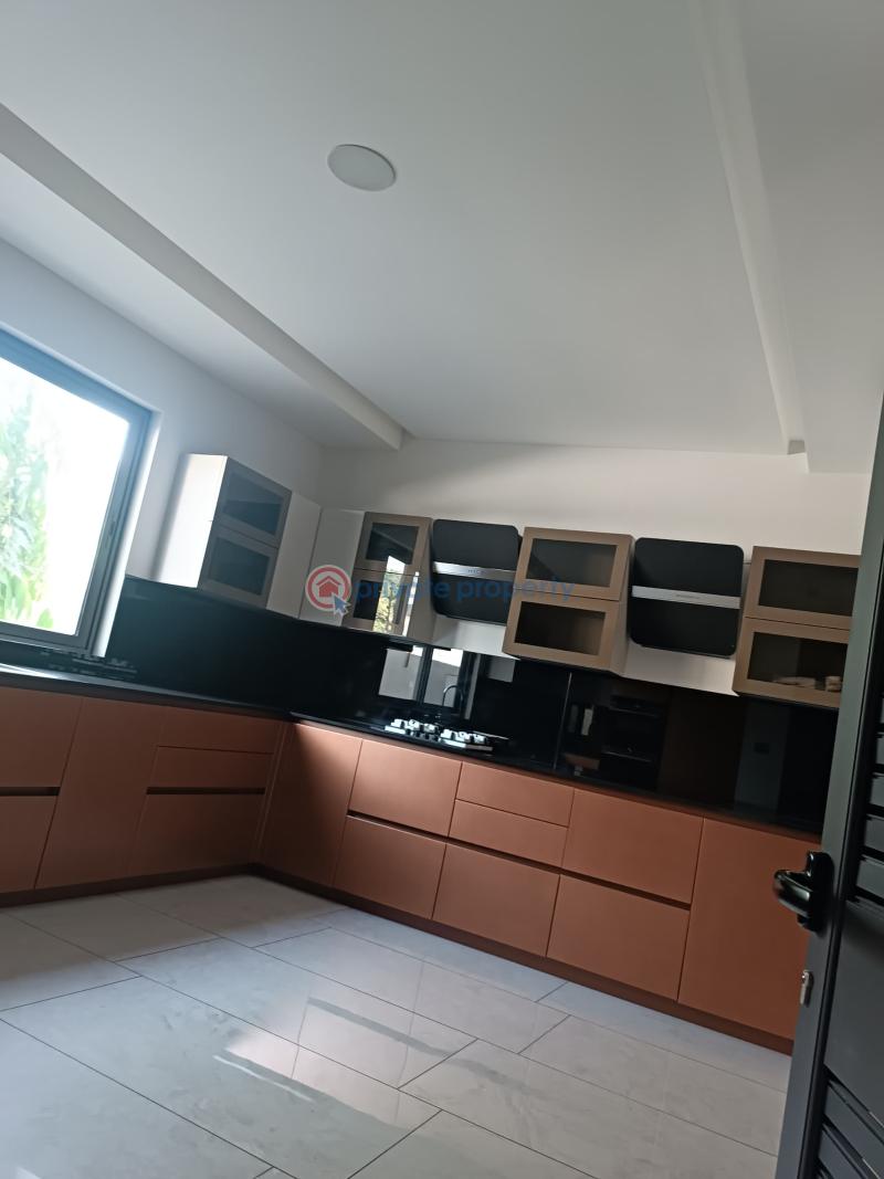 4 bedroom House For Sale Airport Residential Area Accra - 8