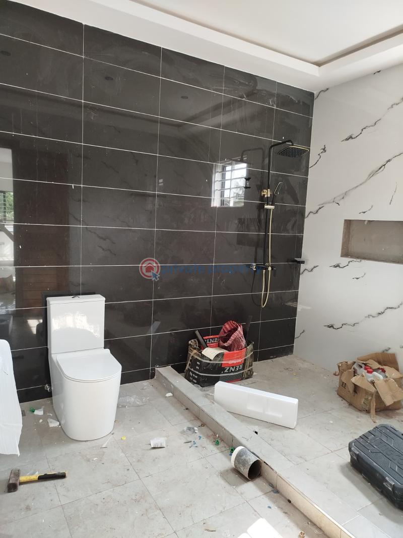 4 bedroom House For Sale Ayi Mensah Accra Metropolitan  - 0
