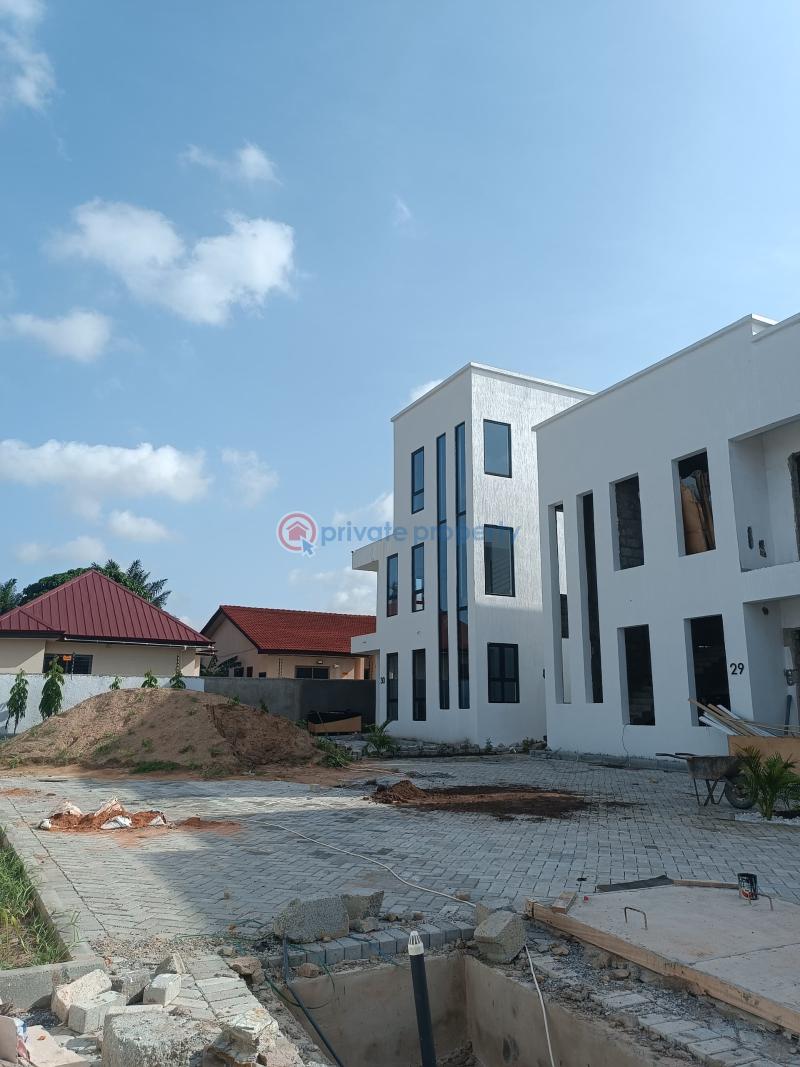 4 bedroom Townhouse For Sale North Legon Accra - 13