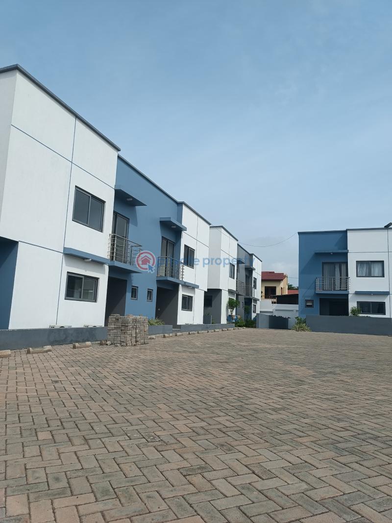 4 bedroom Townhouse For Sale North Legon Accra - 20