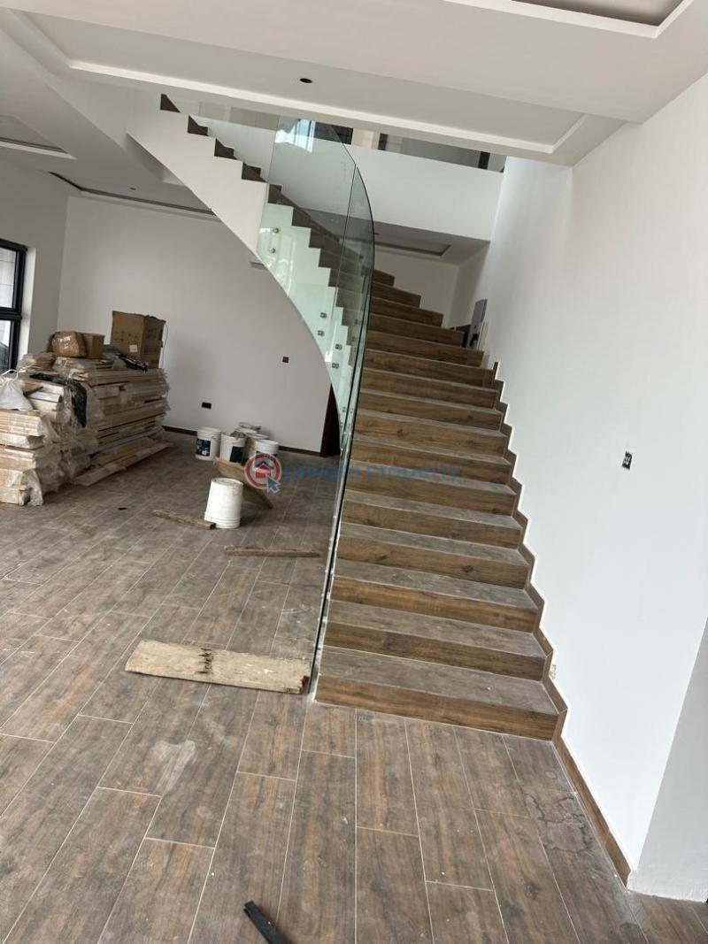 5 bedroom House For Sale Lakeside Adenta Municipal Accra - 8