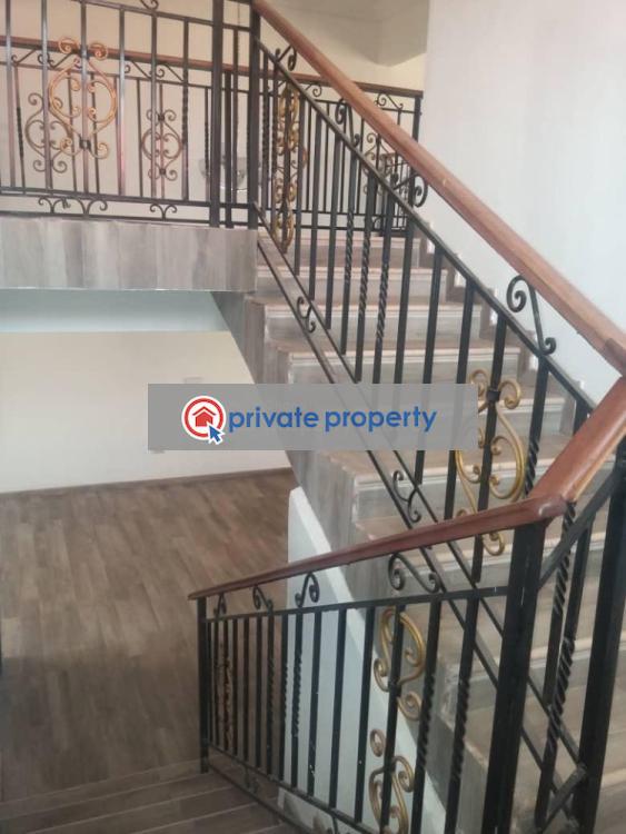 5 bedroom Detached Duplex For Sale &nbsp;community 25 Tema Accra - 8