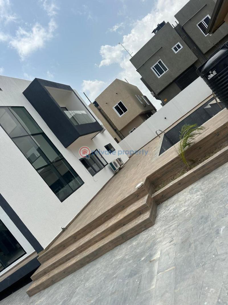 5 bedroom House For Sale Lakeside Adenta Municipal Accra - 4